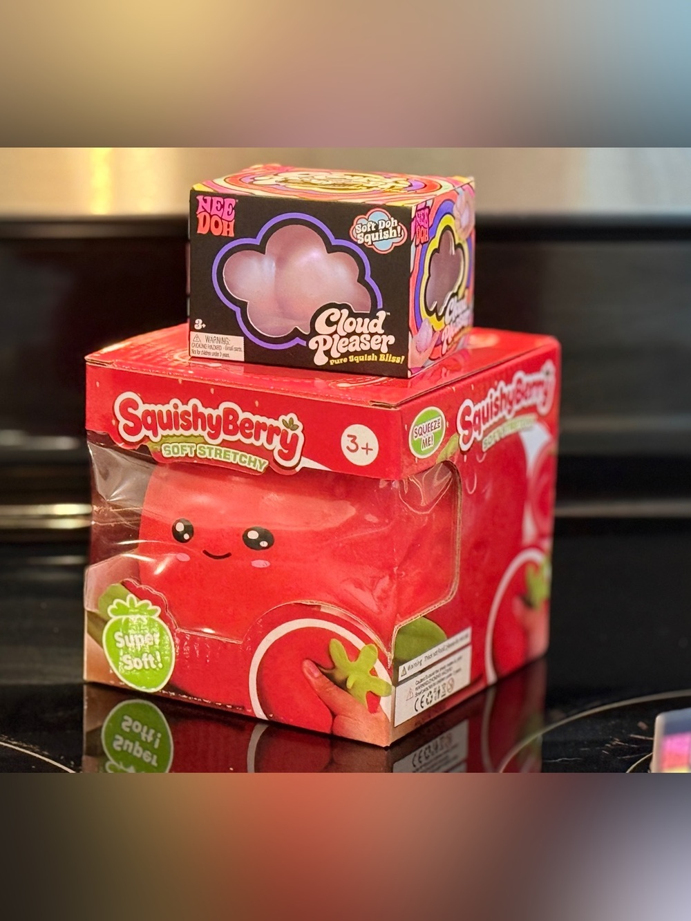 NeeDoh Cloud Pleaser + Strawberry Squishy